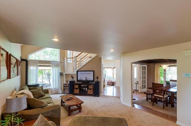 Building Photo - Beautiful home in Haven Heights
