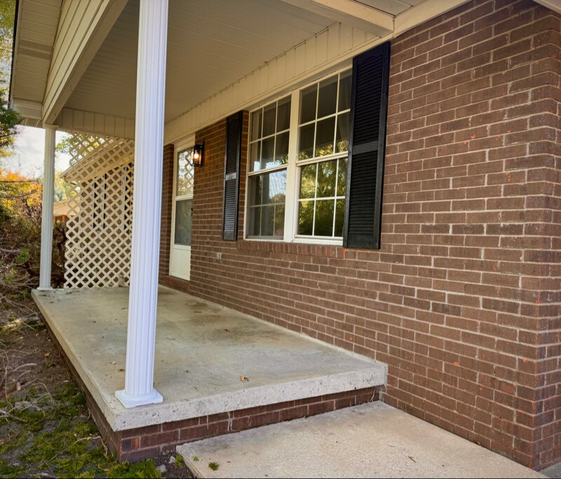 Building Photo - 597 Bluebird Dr