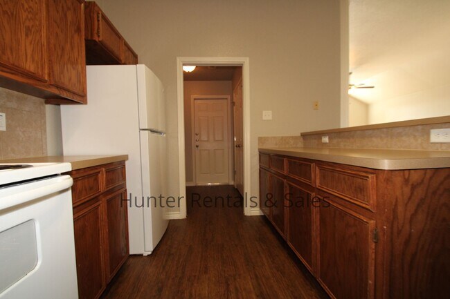 Building Photo - Luxury Duplex Close to Texas A&M-Central Texas