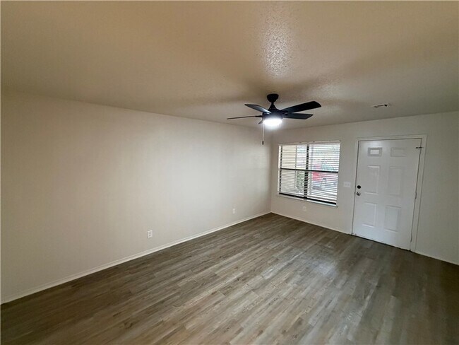 Building Photo - 4003 S Carol Pl