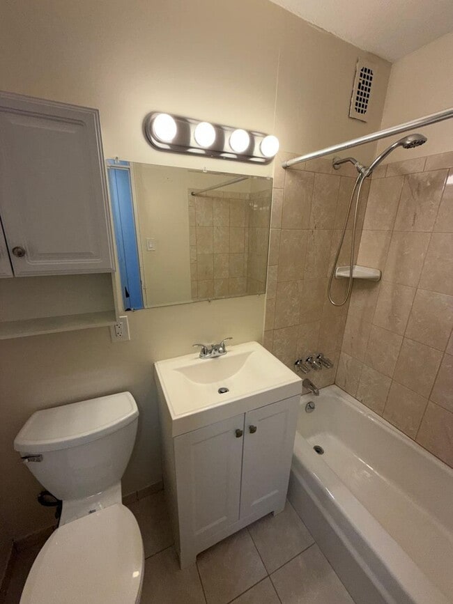 Building Photo - One Bedroom