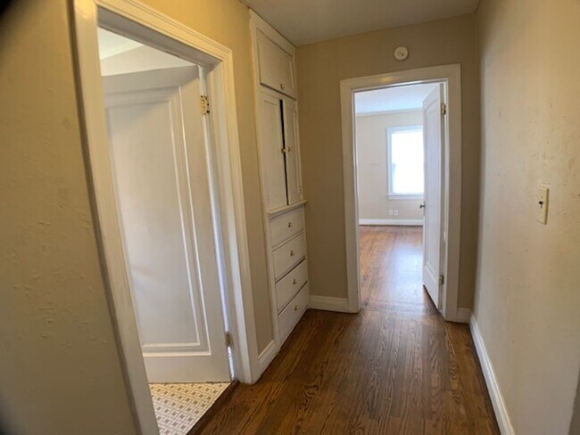 Building Photo - Huge 3 Bedroom OKC - Great Neighborhood