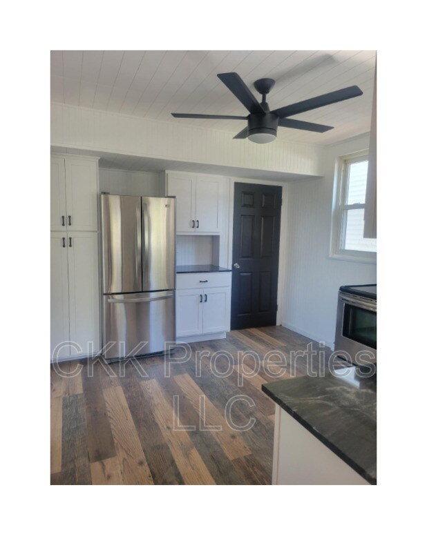 Building Photo - 4127 Lora Ave