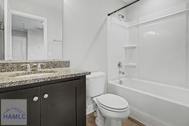 Building Photo - 547 Fairview Cir