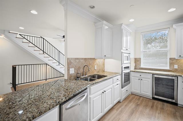 Building Photo - 4144 Grassmere Ln