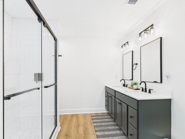 Building Photo - 38 Cape Dr NW