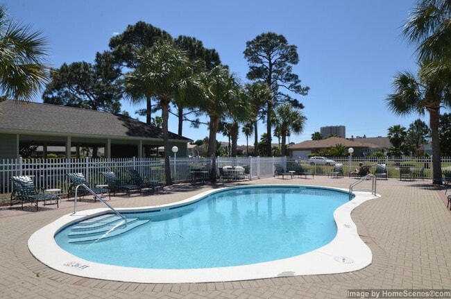 Building Photo - 437 S Shore Dr