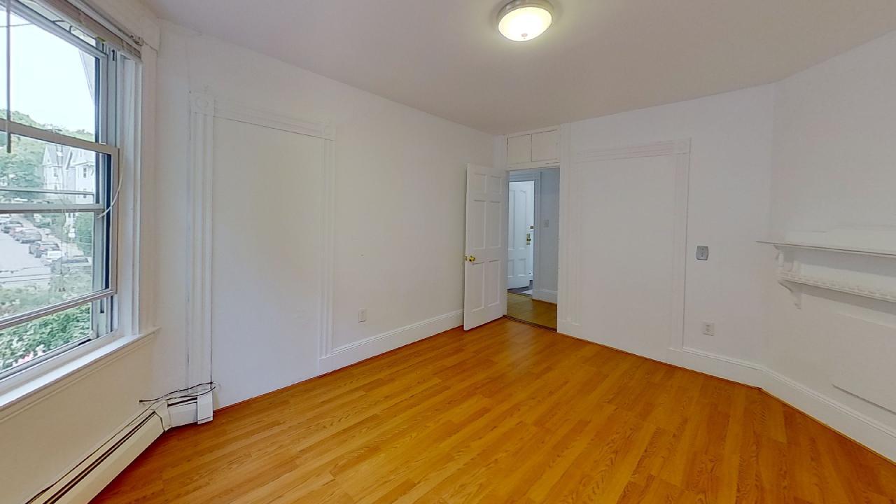 Bedroom - 60 Calumet St