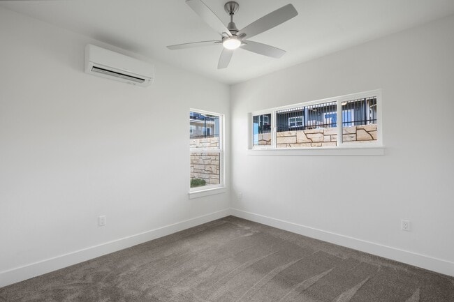 Building Photo - 112 Oliona St