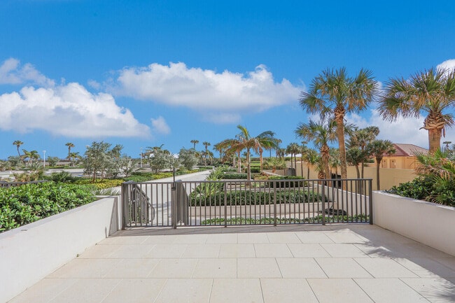 Building Photo - 200 Ocean Trail Way