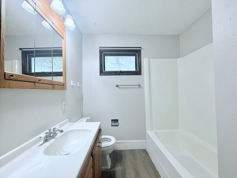 Bathroom - 2302 W 3rd St