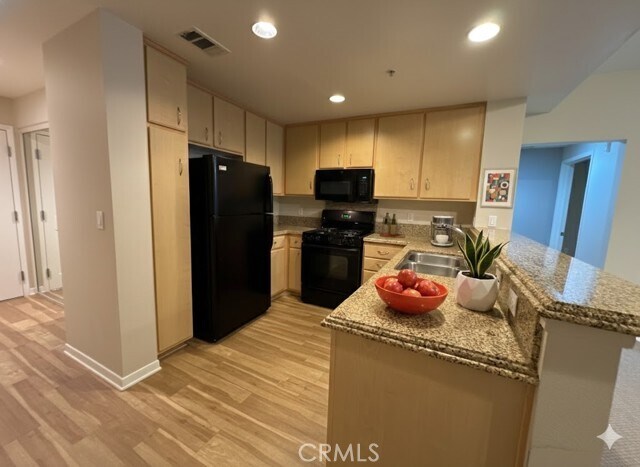 Building Photo - 160 S Hudson Ave