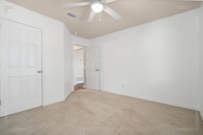 Building Photo - Beautiful 4-Bed 2-Bath Home on Corner Lot in Gated Community