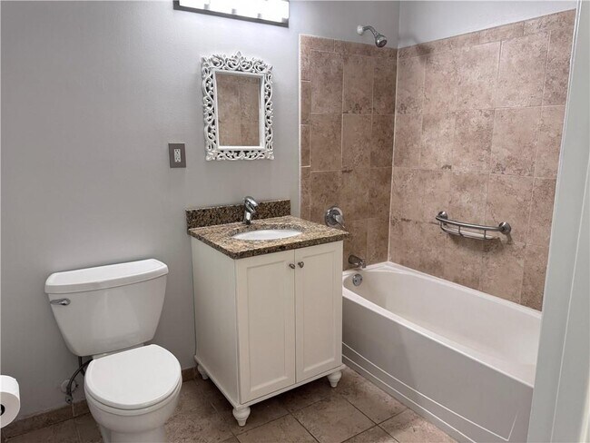 Building Photo - 260 Beach 81st St