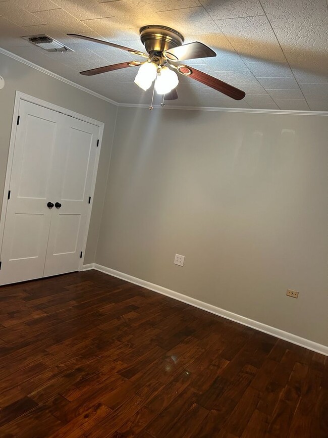 Building Photo - 3 Bedroom 2 bath house in Thibodaux LA