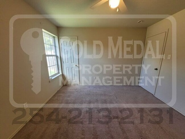 Building Photo - 3710 Malibu Ln