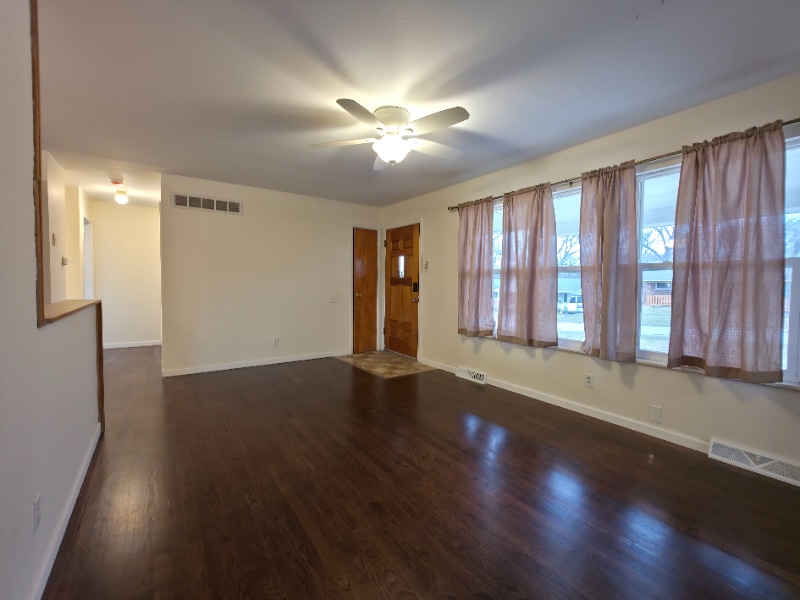 Building Photo - 3125 Phils Dr