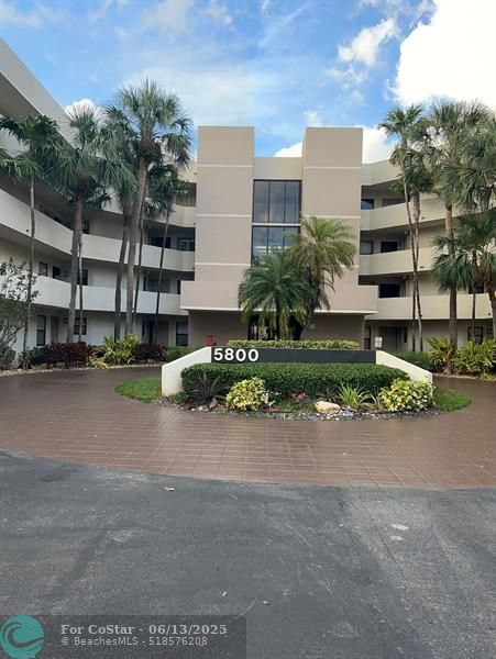 Building Photo - 5800 Camino Del Sol