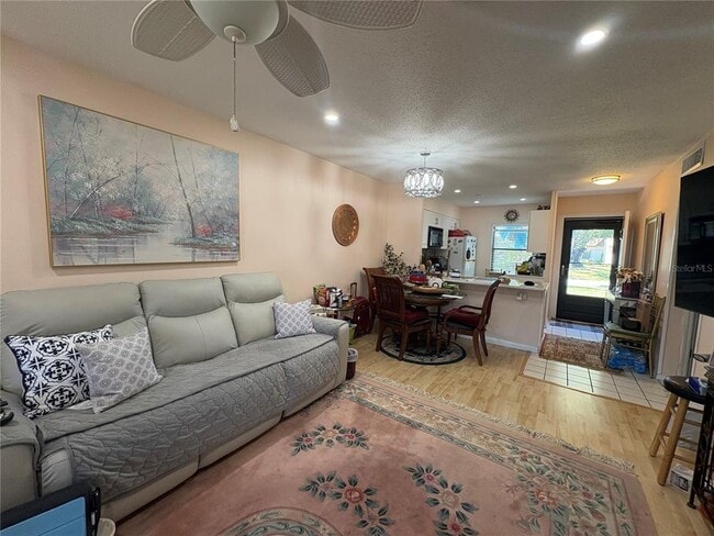 Building Photo - 1606 Flint Dr W