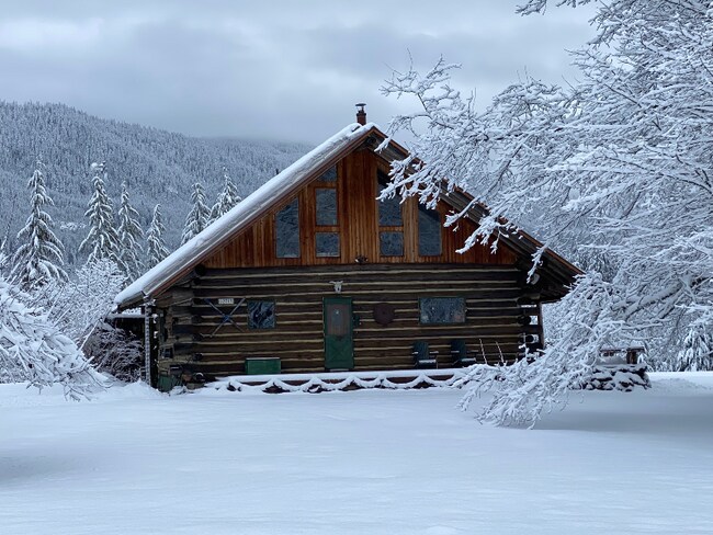 Building Photo - 1 Mountain Loop Hwy