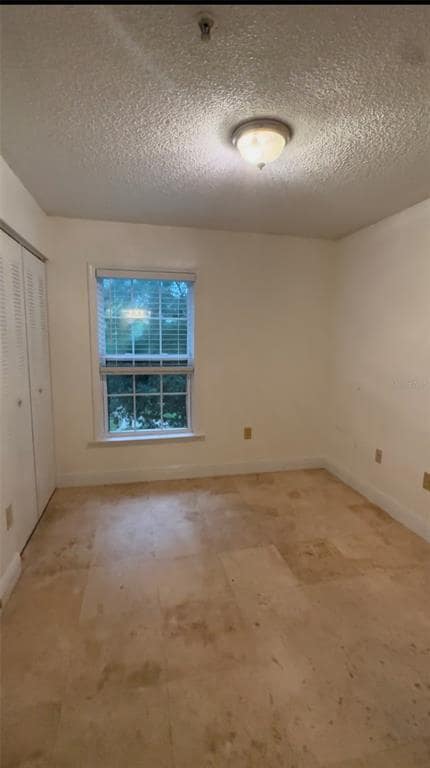 Building Photo - 2053 Dixie Belle Dr