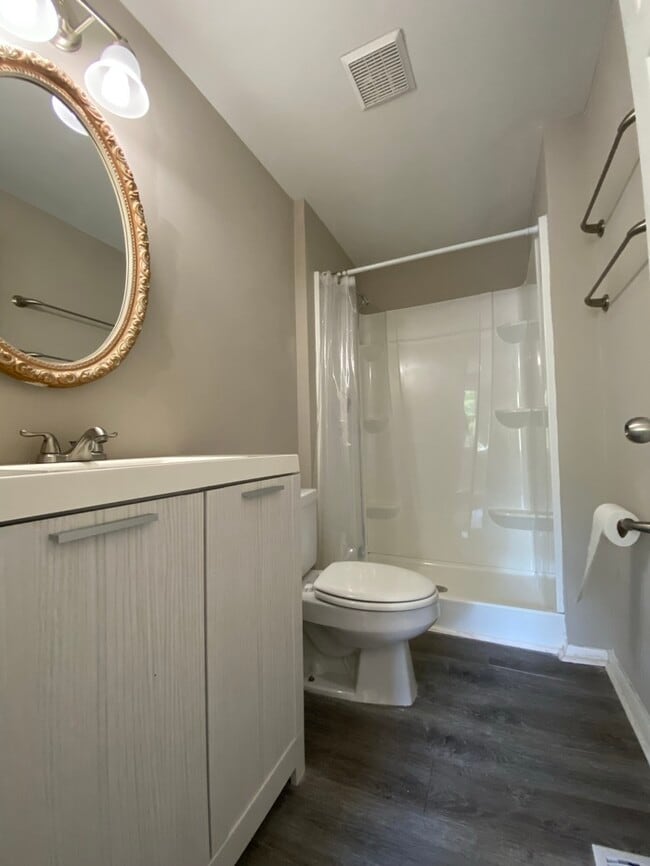Building Photo - 7708 Crown Crest Ct