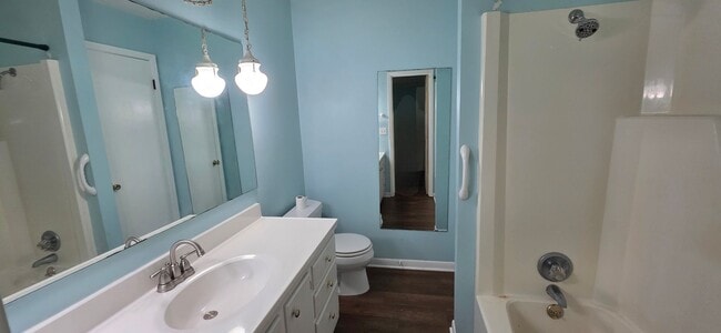 Building Photo - 2 bedroom / 2 bath *unfurnished* rental in...