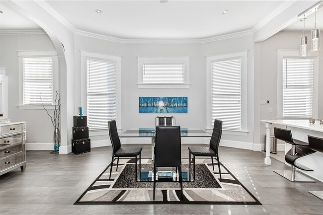 Building Photo - 4719 Junius St