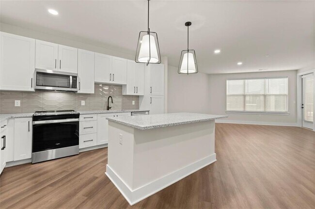 Building Photo - 2648 Sandy Plains Rd