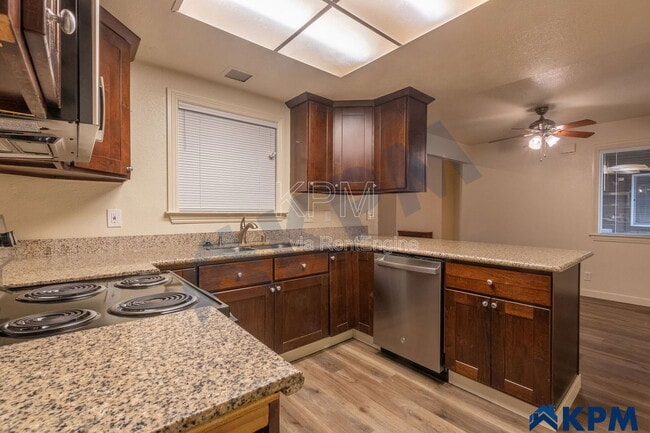 Building Photo - 2055 Pawnee Way