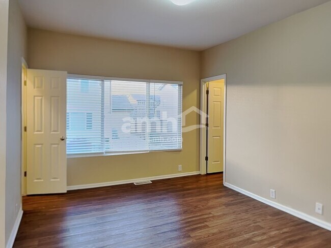 Building Photo - 209 Homestead Way