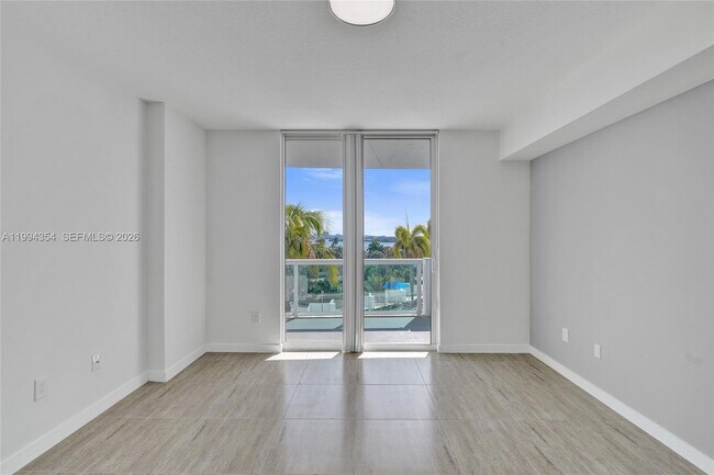 Building Photo - 7900 Harbor Island Dr