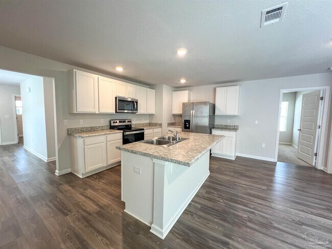 Building Photo - 5257 Peach Dr