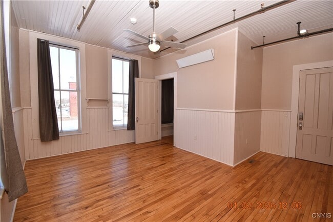 Building Photo - 170 Court St