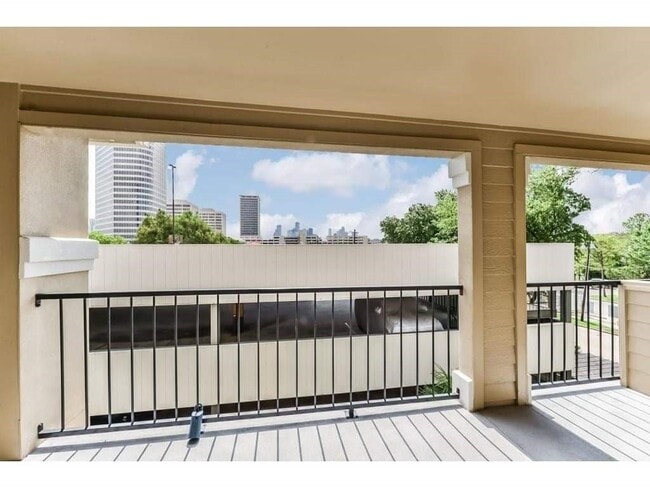 Building Photo - 3231 Allen Pkwy