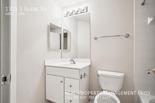 Building Photo - 1310 S Glebe Rd