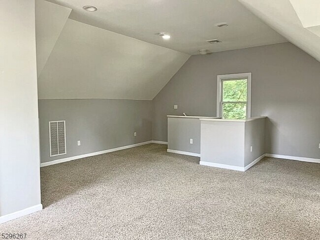 Building Photo - 200 Roseland Ave