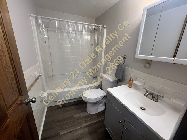 Building Photo - 2 Bedroom Home in North Eastern School Dis...