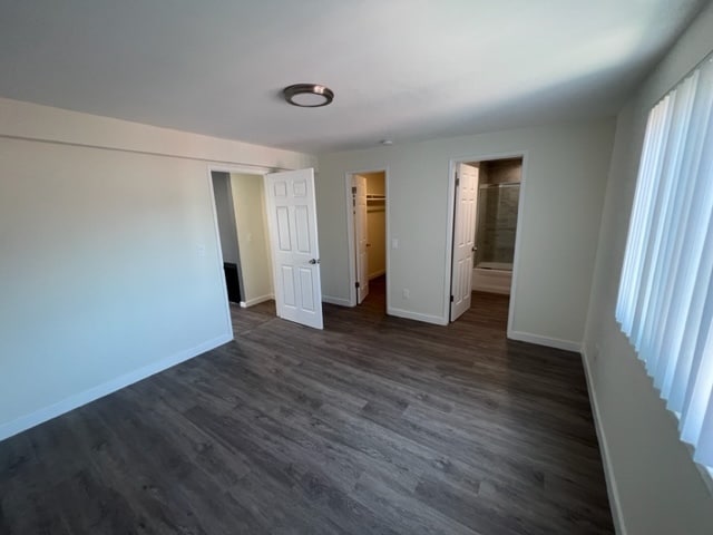 Building Photo - 14607 Gilmore St