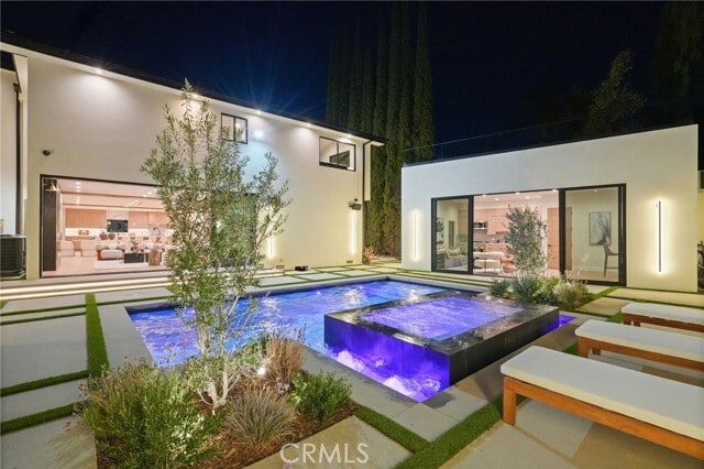 Building Photo - 4551 Alonzo Ave