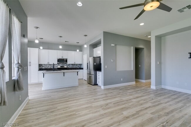 Building Photo - 6538 Grand Concourse St