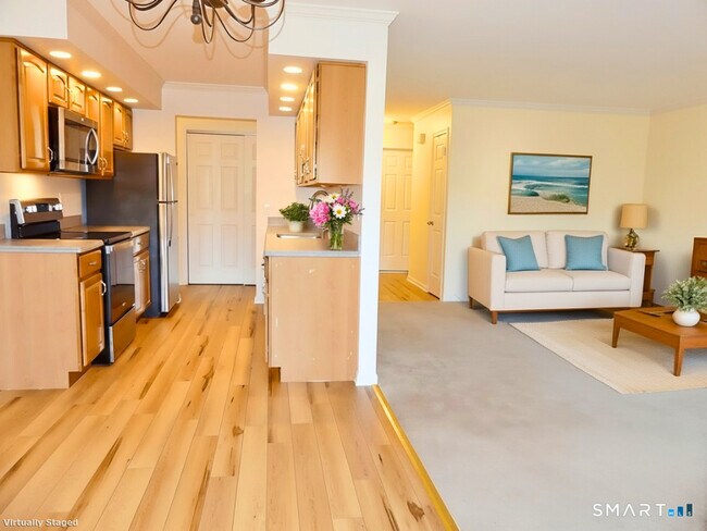 Building Photo - 50 Aiken St