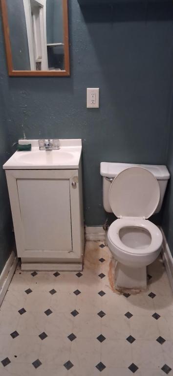 Building Photo - 1310 NE Monroe St