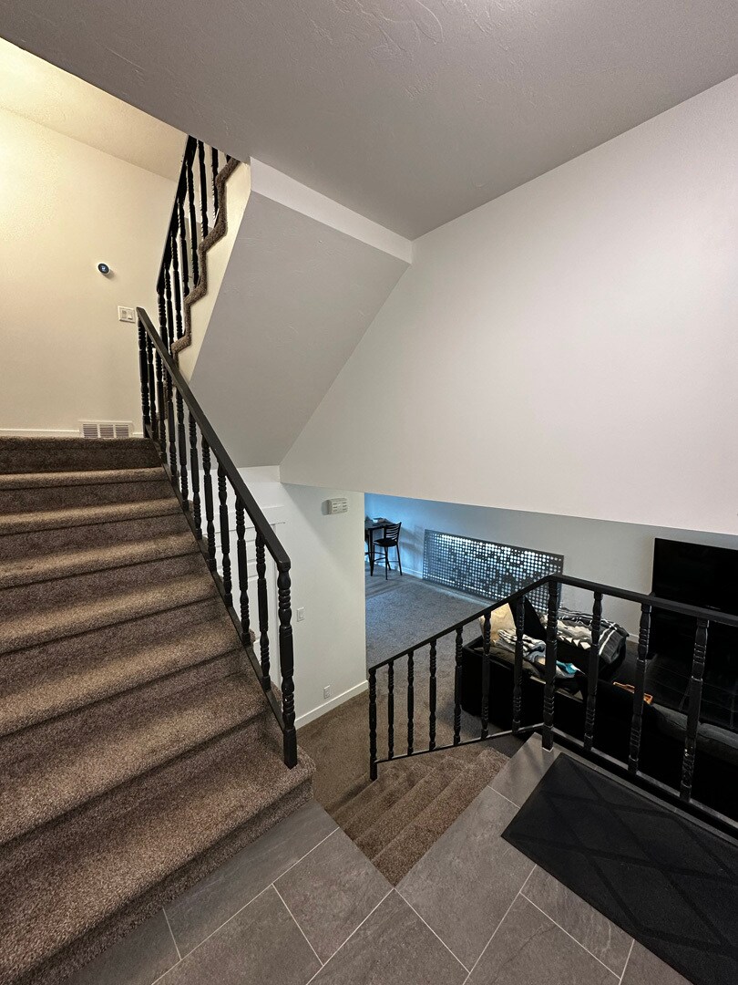 Building Photo - 6165 S 1300 E