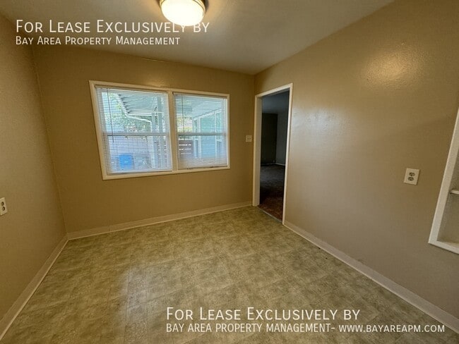 Building Photo - 330 Orchard Ave