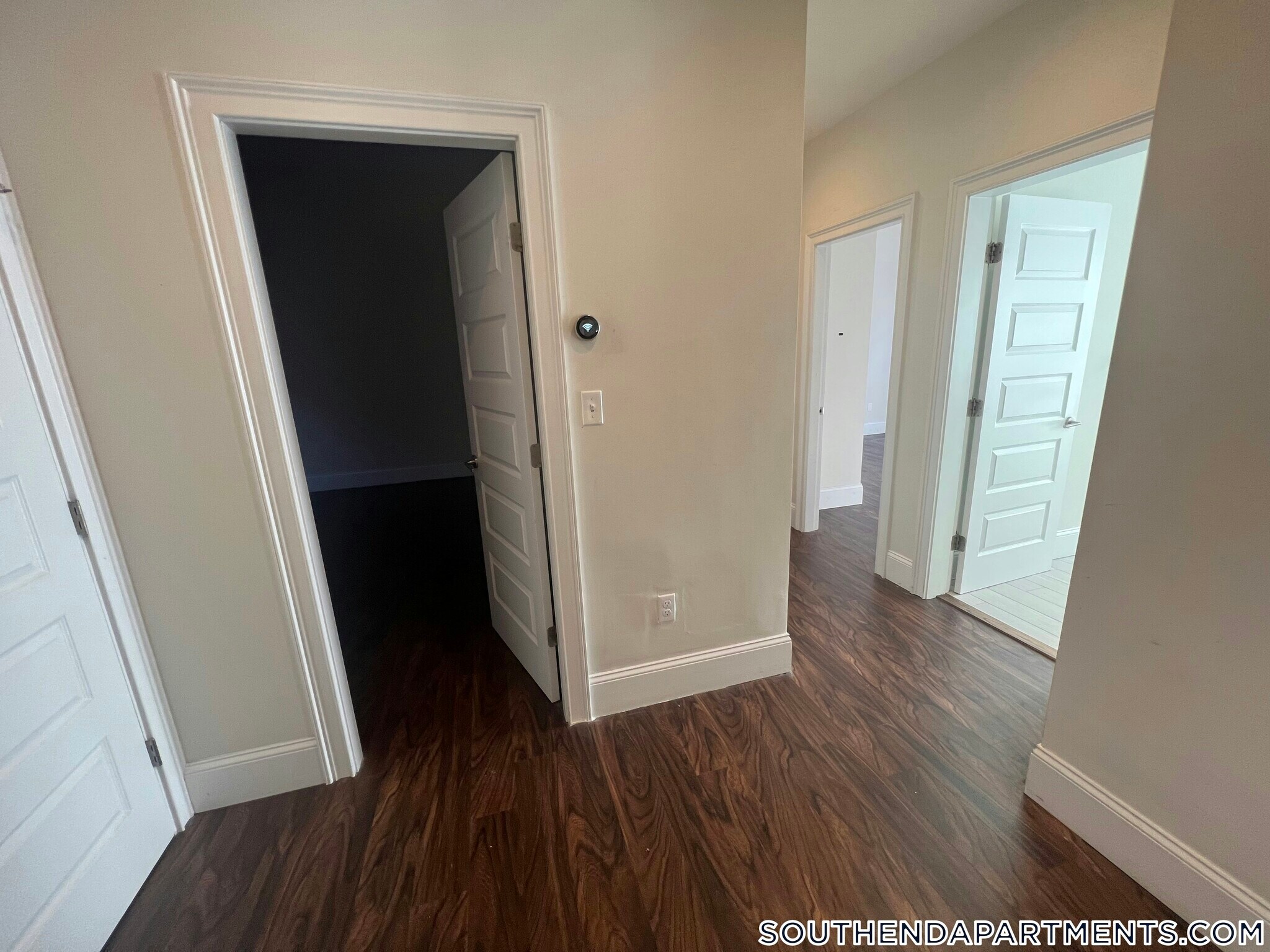 Building Photo - 1902 Washington St