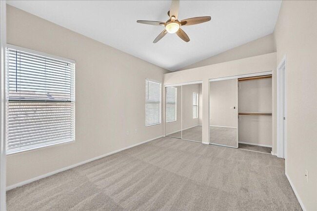 Building Photo - Gorgeous 2 Story Condo in Henderson with S...