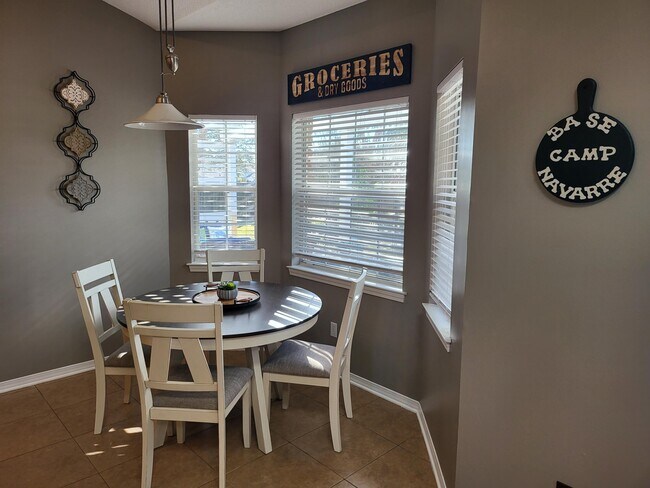 Building Photo - 9331 Vandivere Dr