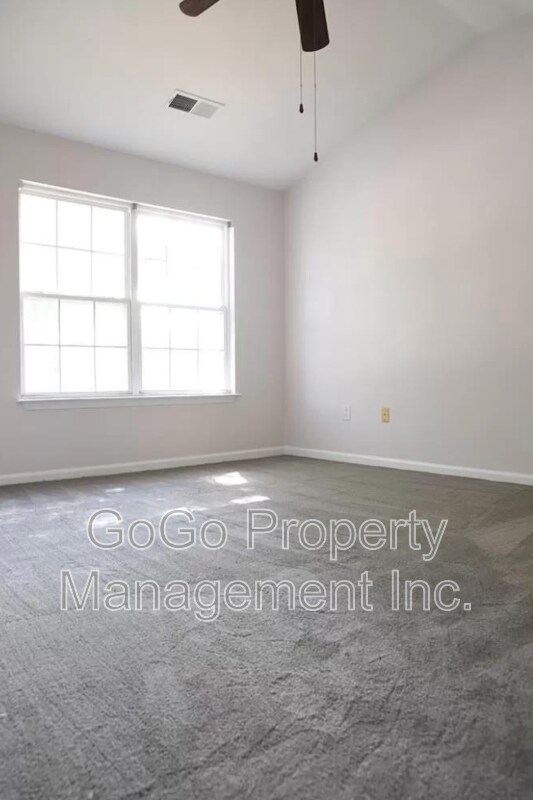 Building Photo - 105 Fairview Lake Way