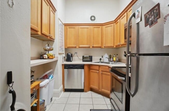 Building Photo - 806 Valmont St
